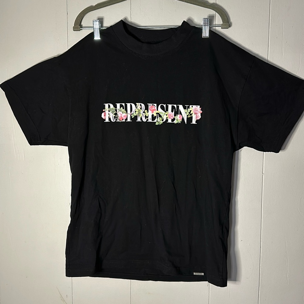 Represent flower shirt